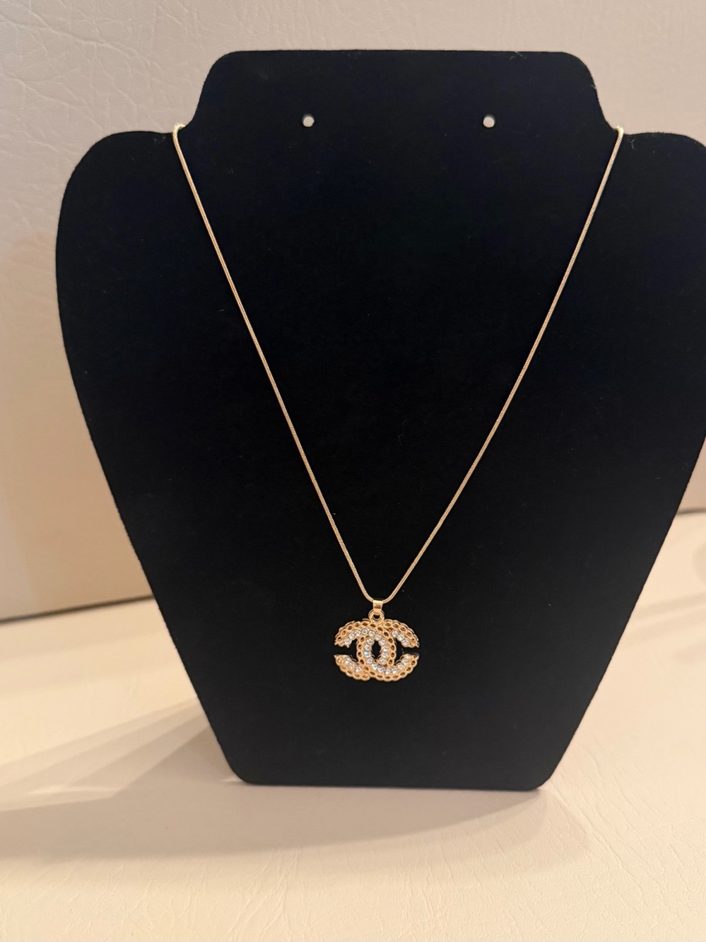 CC Gold Crystal Interlocking Pendant Necklace - Luxury Women Jewelry